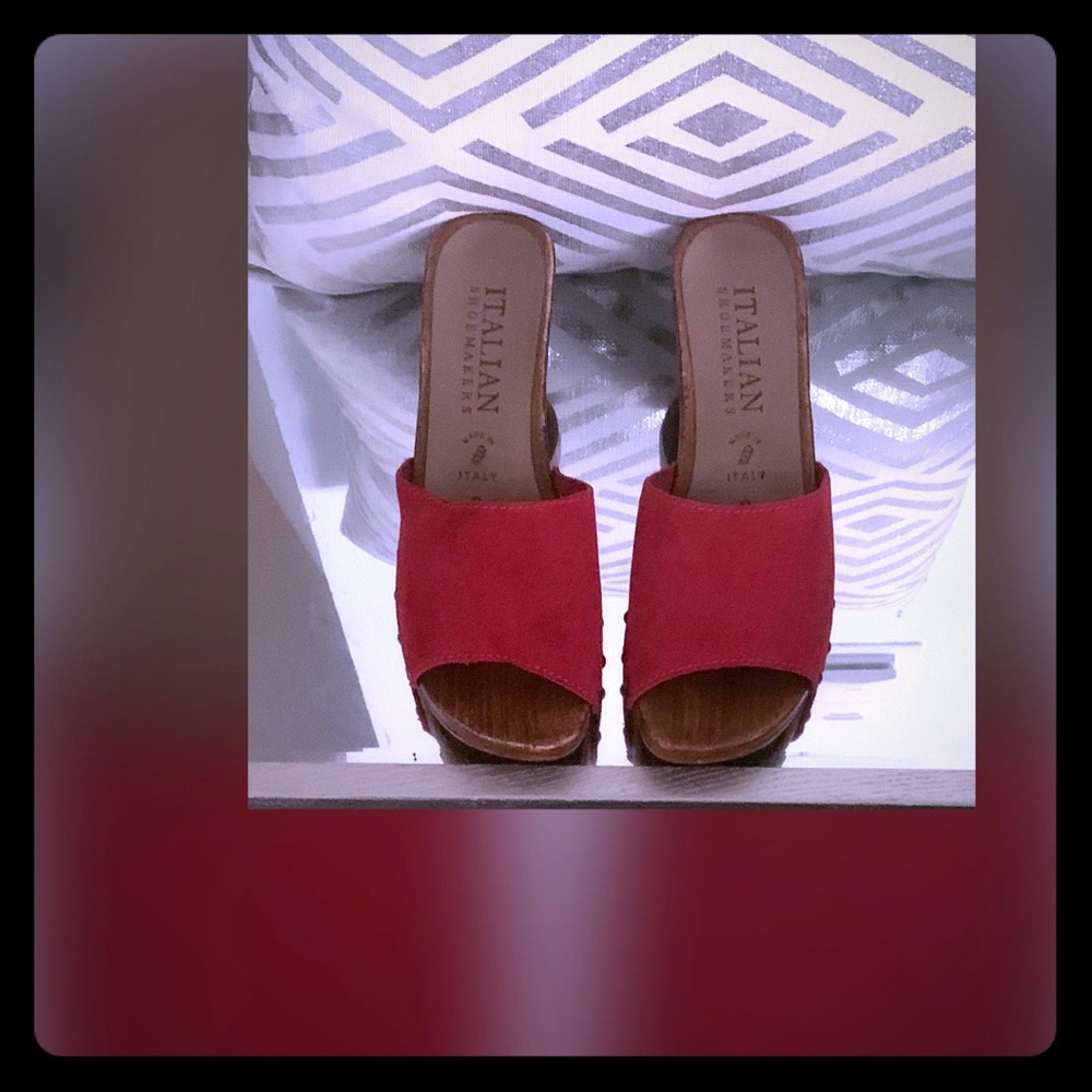 Clogs
